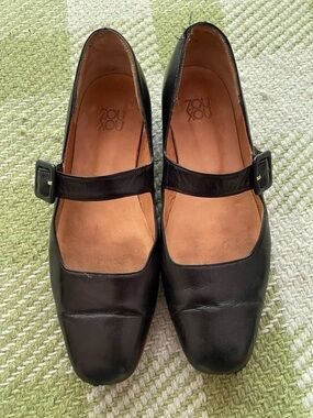 Zou Xou Mary Jane flats